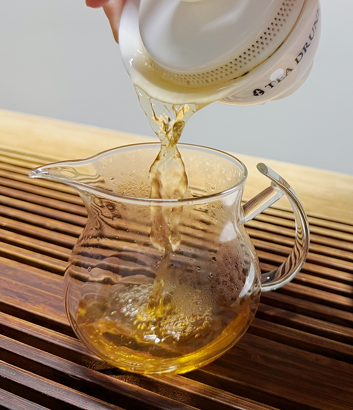 Grab & Pour Gai Wan — second view