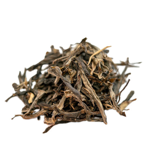 Nan Nuo Shan Ban Po Lao Zhai — dry leaves